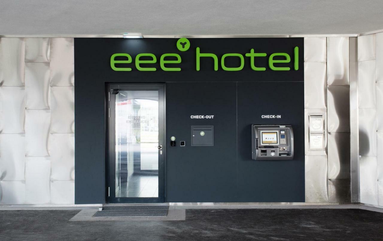 Eee Hotel Траун Екстериор снимка